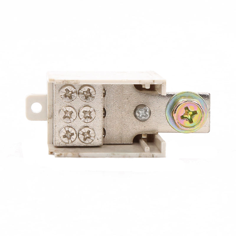 160522 空開NB10-35一進(jìn)三出